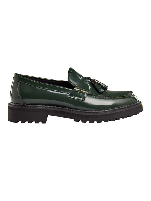 GRÜNE LOAFERS AUS LACKLEDER MIT QUASTEN