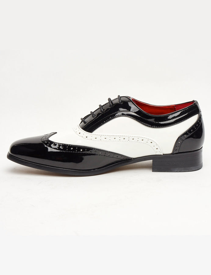 BLACK & WHITE SHINY GATSBY LACE UP BROGUES