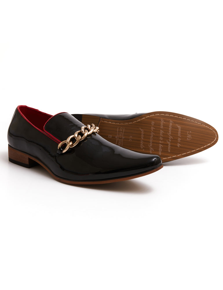 BLACK PATENT LOAFERS WITH GOLD CHAIN