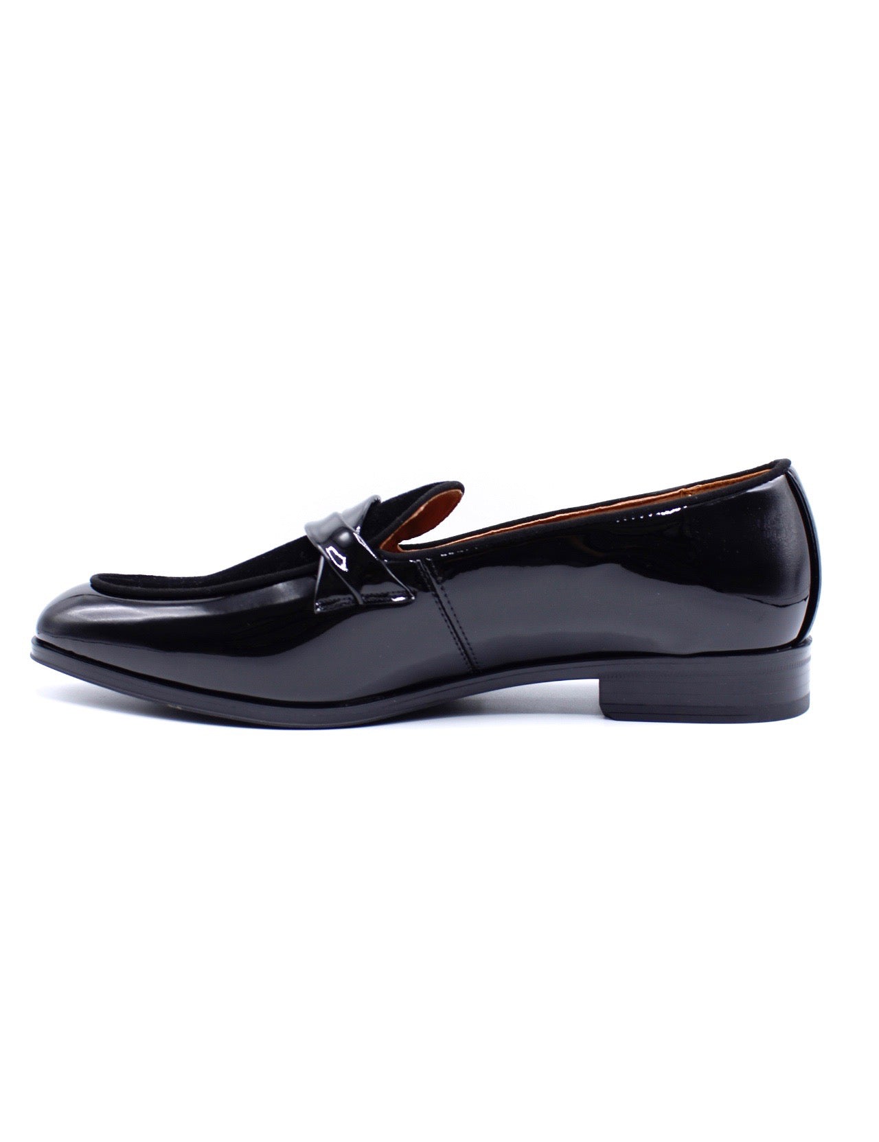 FAUX SHINY LEATHER & VELVET UPPER LOAFERS