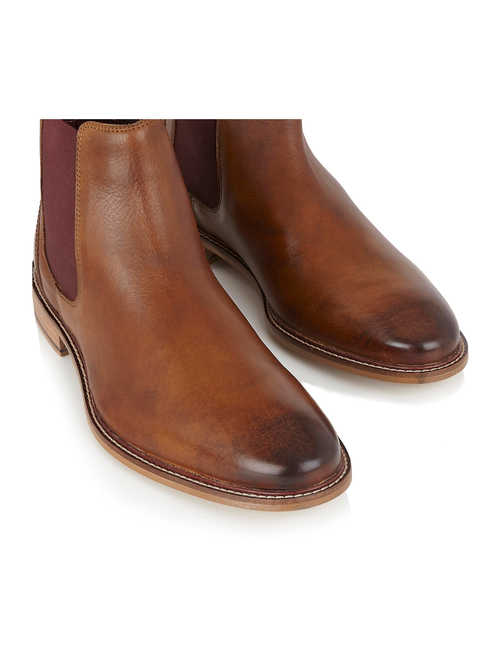 LEATHER CHELSEA BOOTS IN CHESTNUT