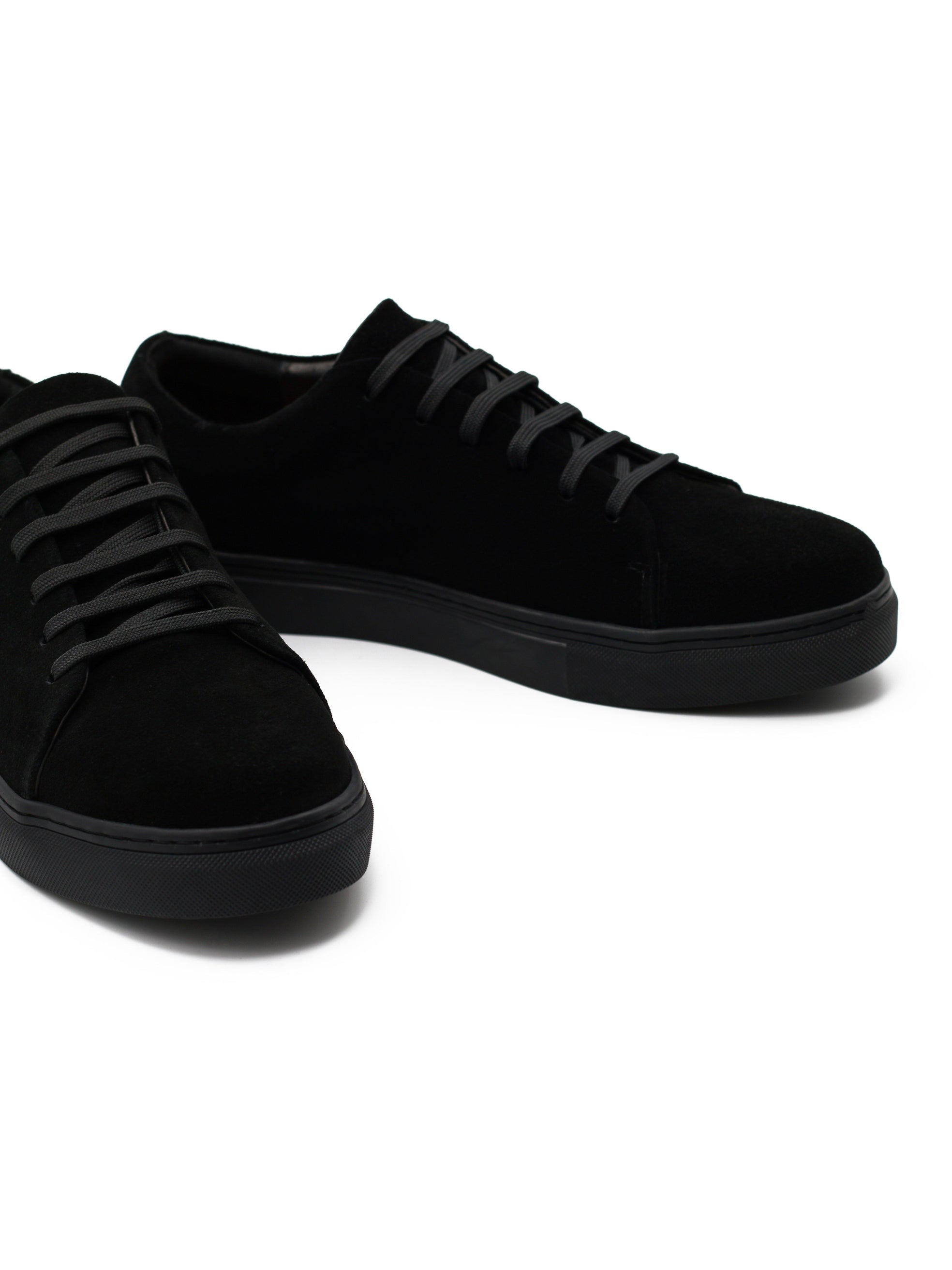 SUEDE LEATHER LACE UP SNEAKERS IN BLACK