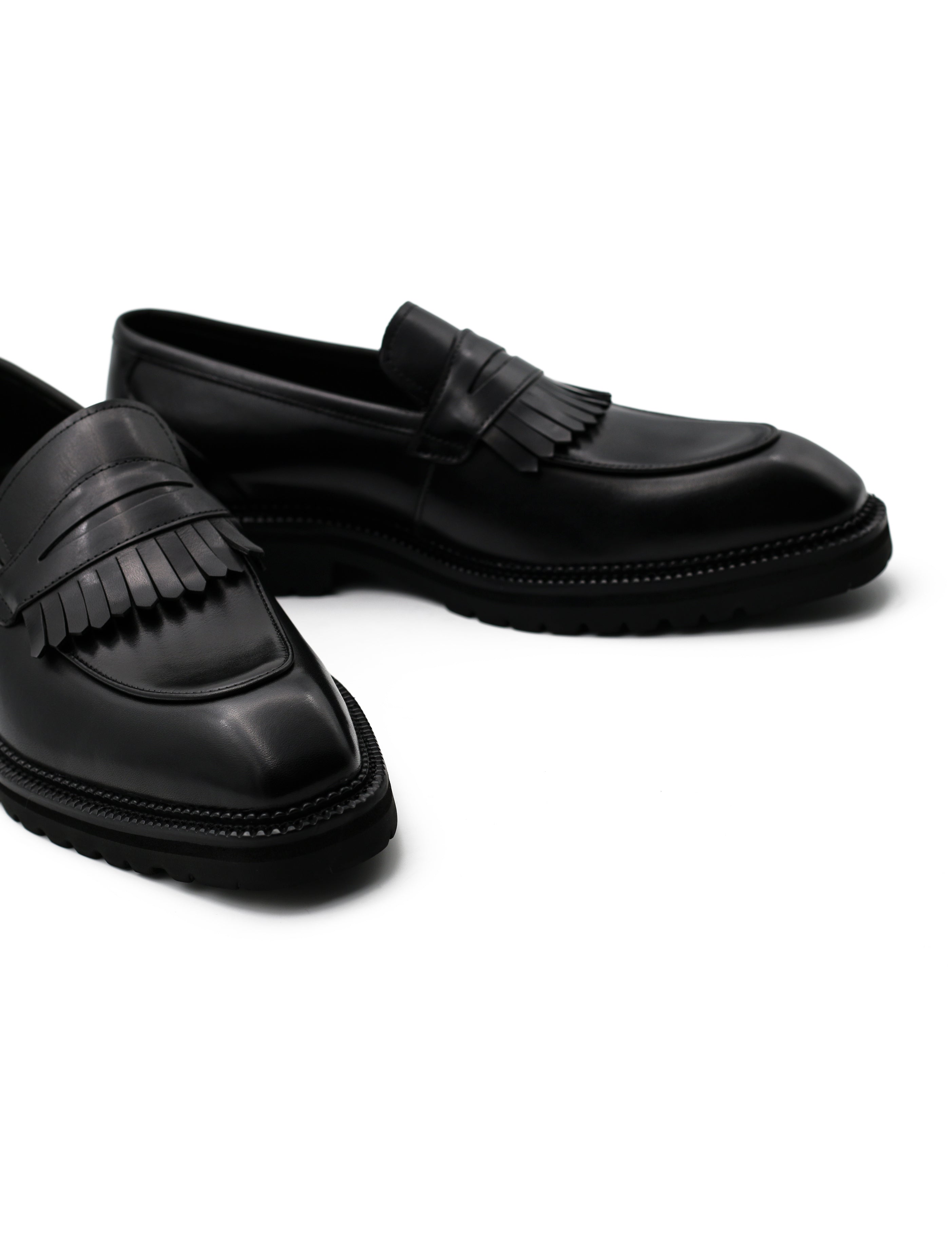 BLACK LEATHER PENNY LOAFERS WITH FRINGE