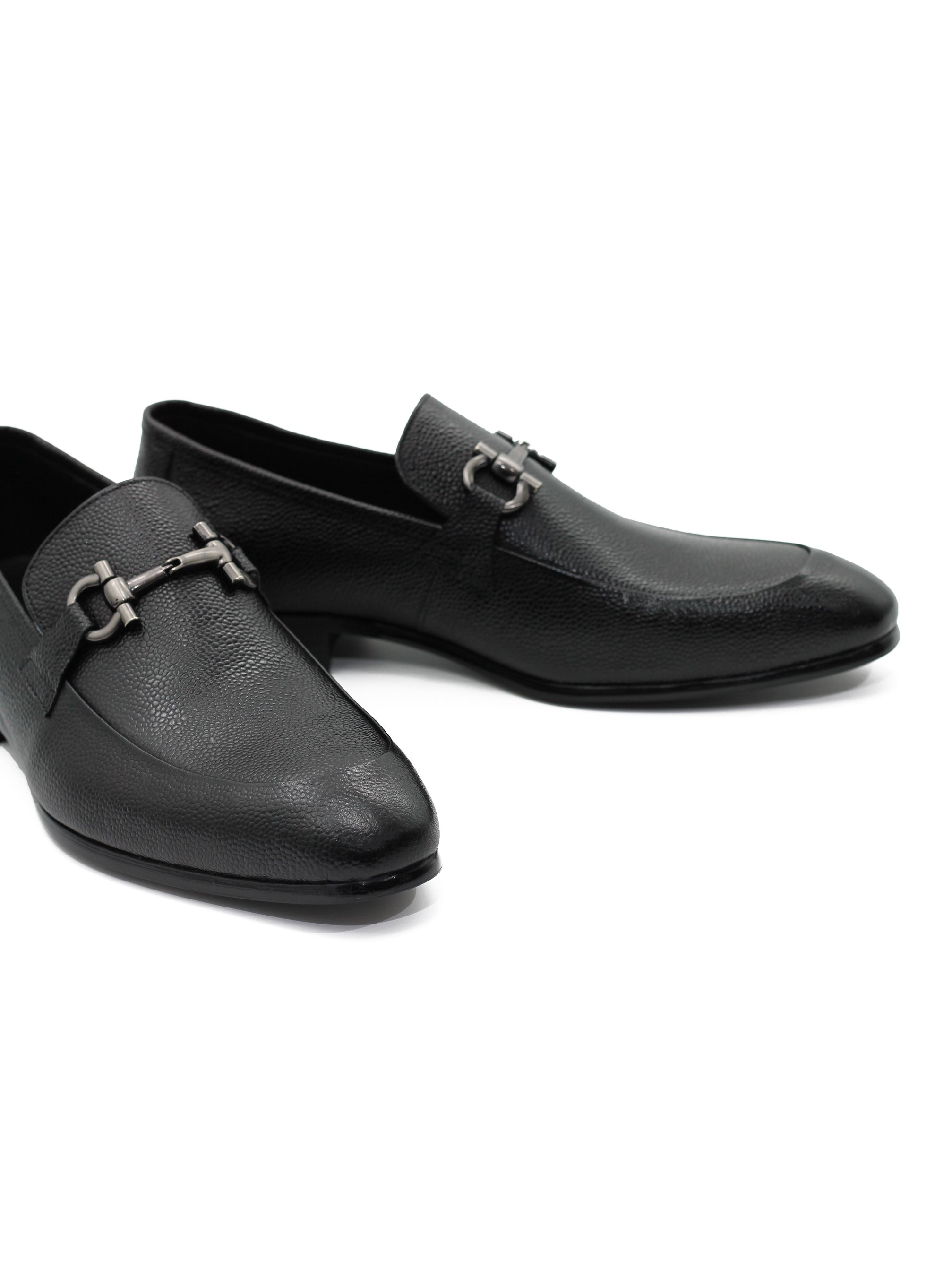 BLACK LEATHER SNAFLE BIT BUCKLE LOAFERS