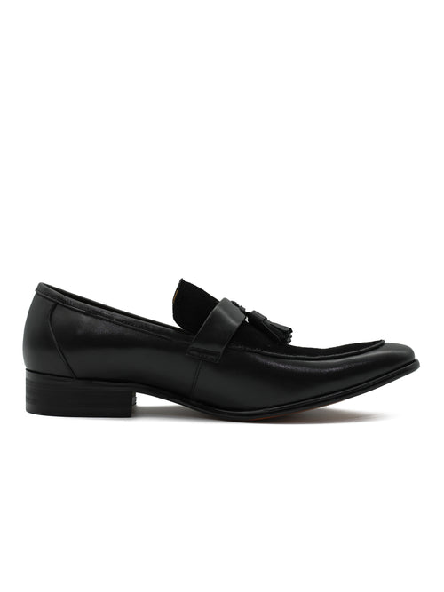 LOAFER AUS SCHWARZEM LEDER UND WILDLEDER MIT QUASTE