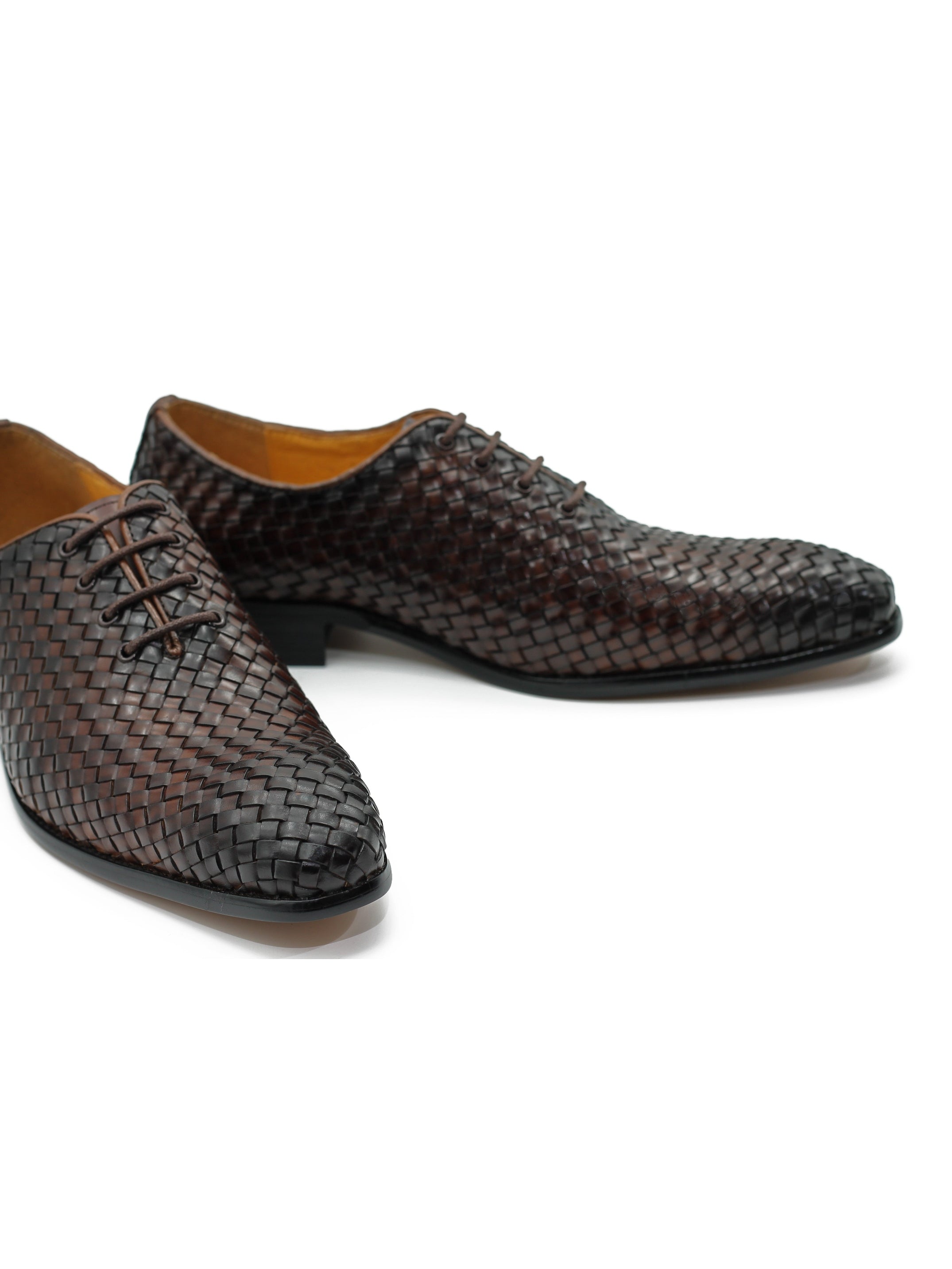 BROWN LATTICE WOVEN LEATHER SHOES