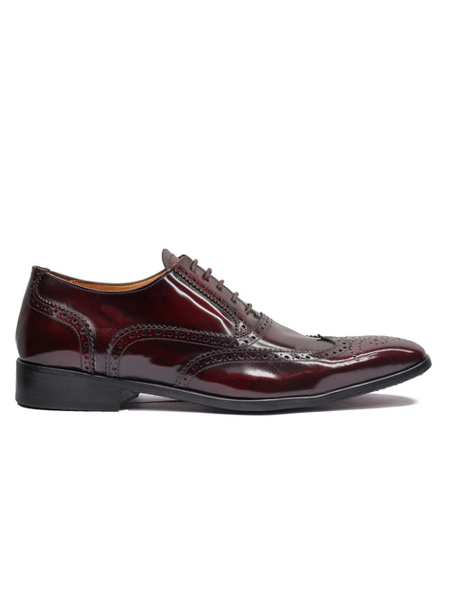 POLISHED CALF LEATHER BROGUES IN BURGUNDY